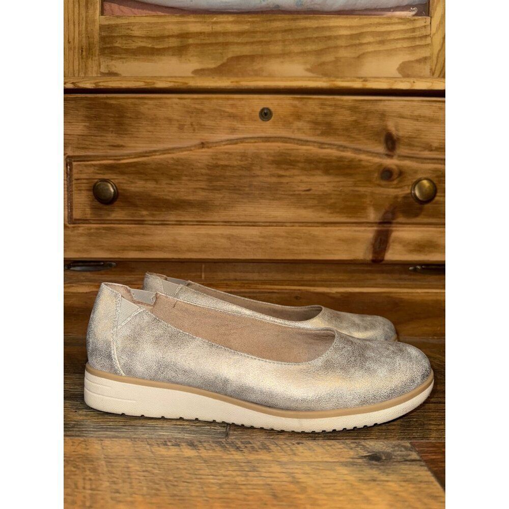 SOUL Naturalizer Metallic Silver Leather Flats - Women’s 8.5 - Picture 4 of 11